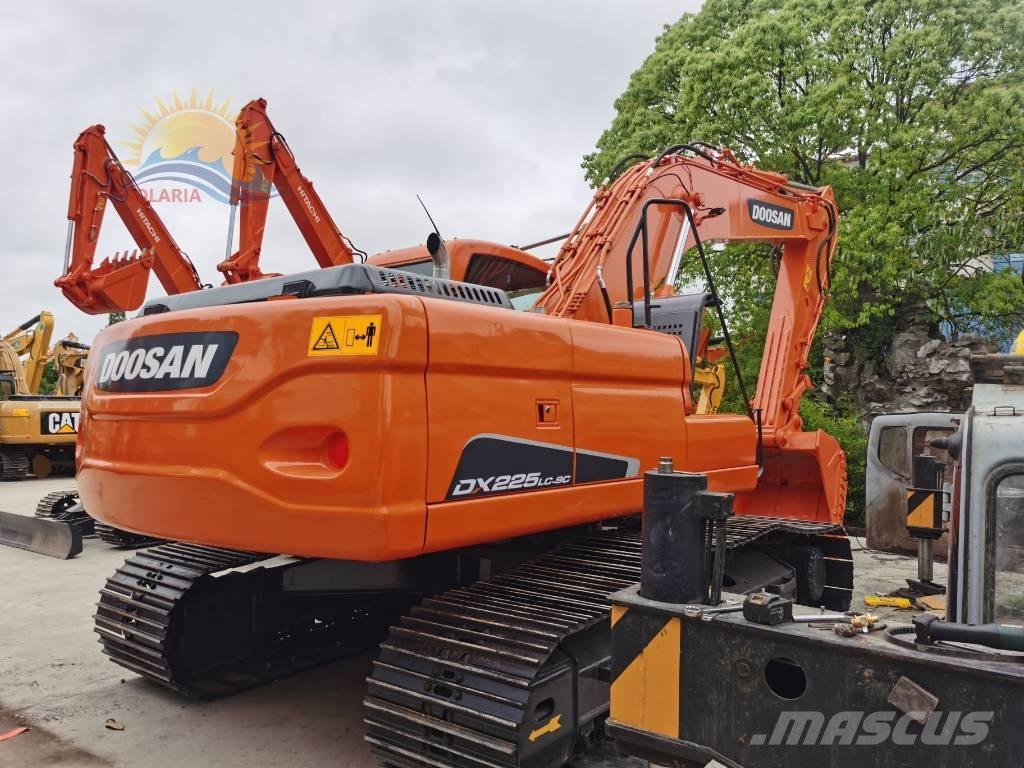 Doosan DX 225 LC Pásová rýpadla