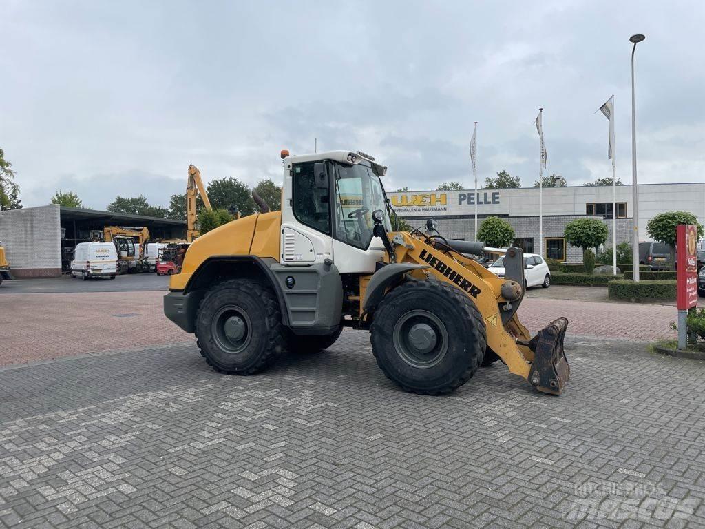 Liebherr L538 Kolové nakladače