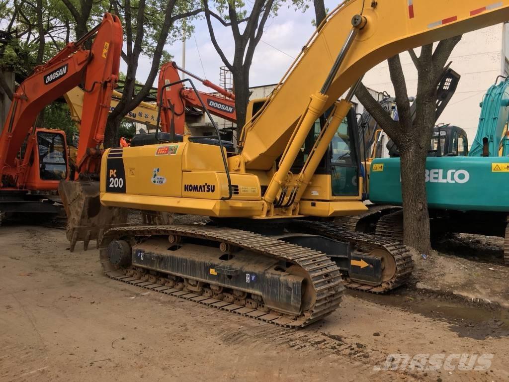Komatsu PC 200-8 Pásová rýpadla