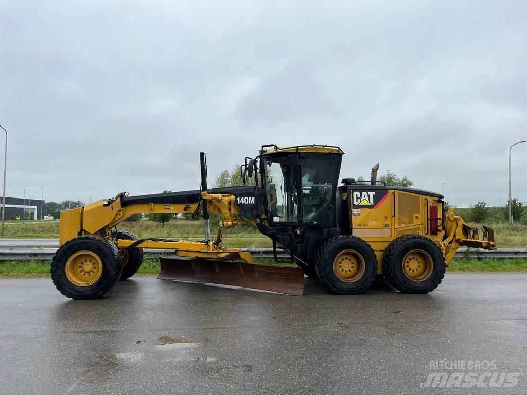 CAT 140M Grejdry