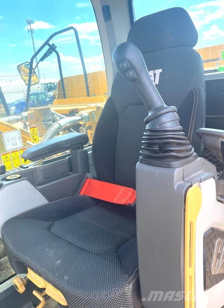 CAT 320 TC Pásová rýpadla