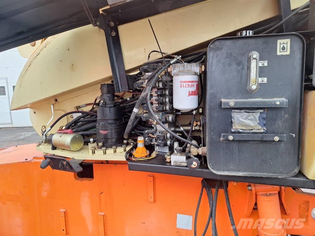 JLG 660 SJ 4x4x4 Kloubové plošiny