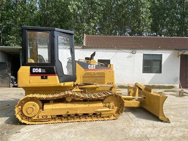 CAT D5G Pásové dozery