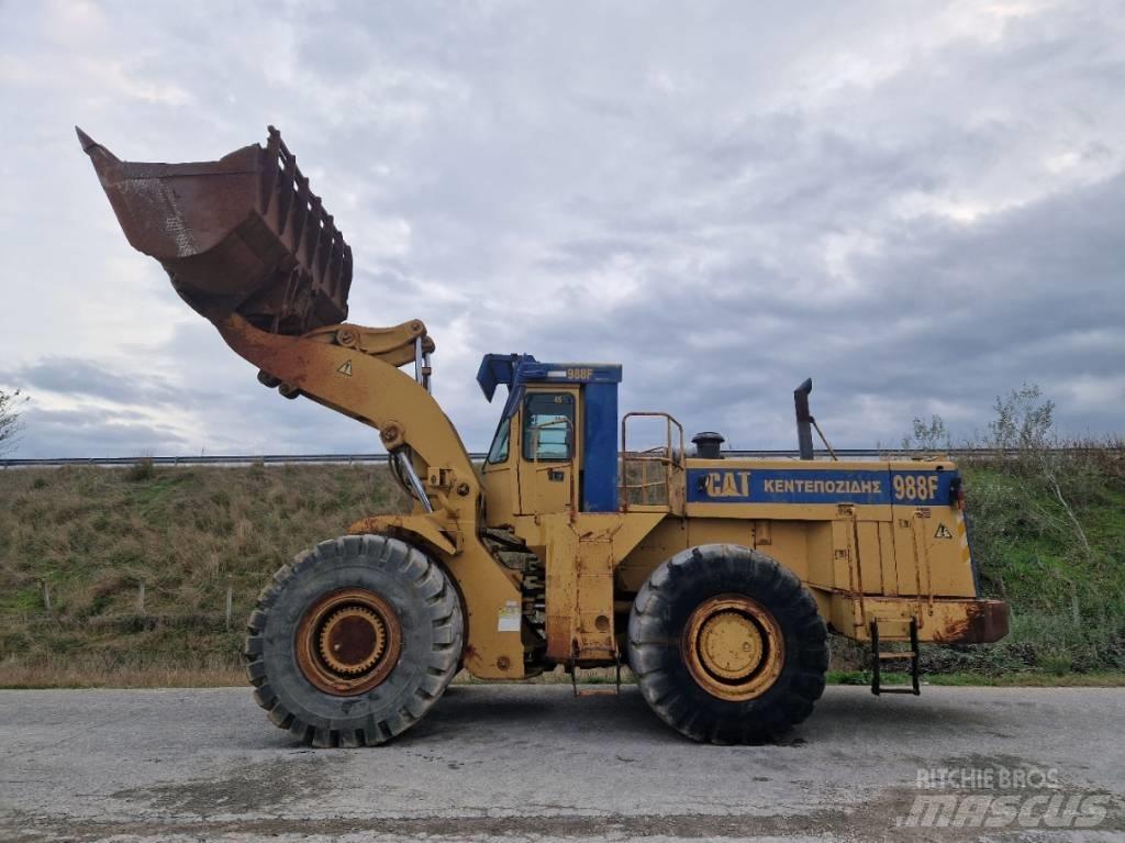 CAT 988 F Kolové nakladače