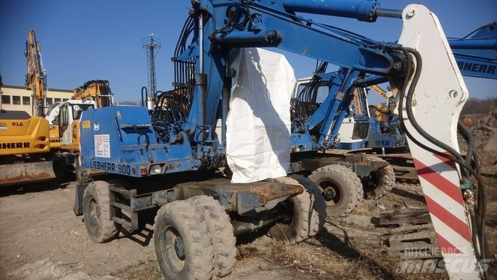 Liebherr A900-C Kolová rýpadla