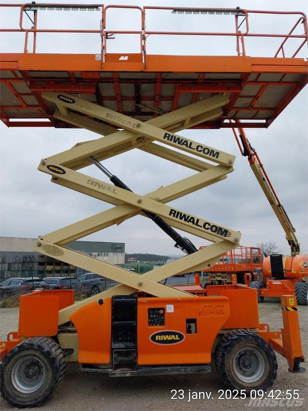 JLG 3394RT Nůžková zvedací plošina