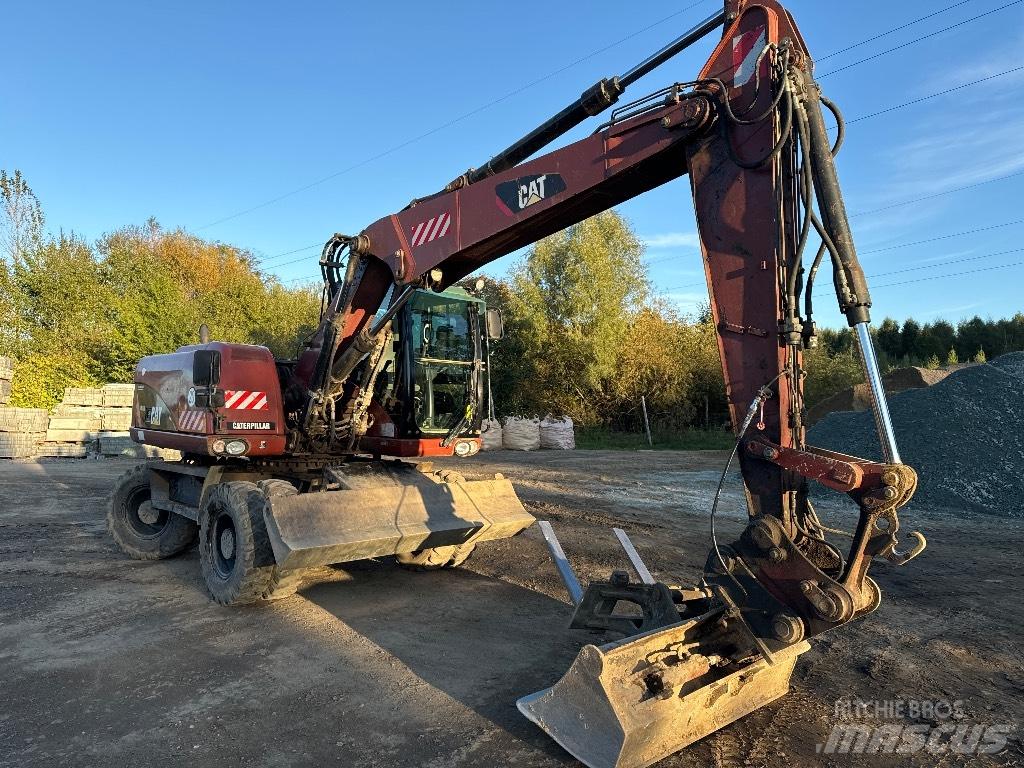 CAT 313 D Kolová rýpadla