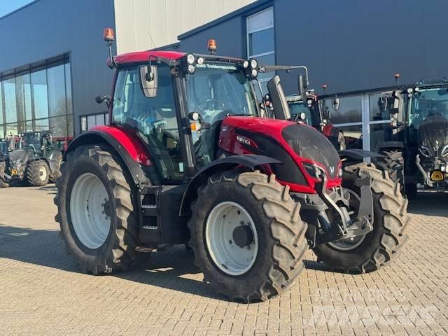 Valtra N134 Hitech Traktory