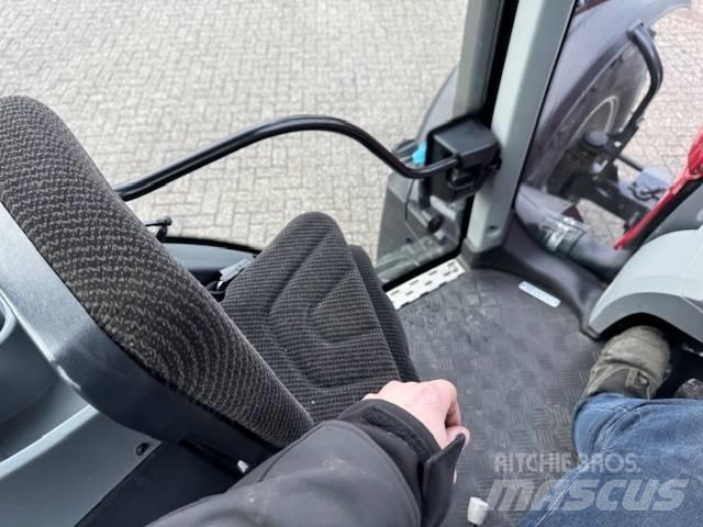 Valtra N134 Hitech Traktory