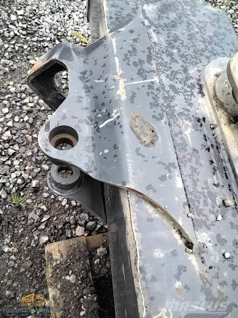 Komatsu 165 Lesní jeřáby