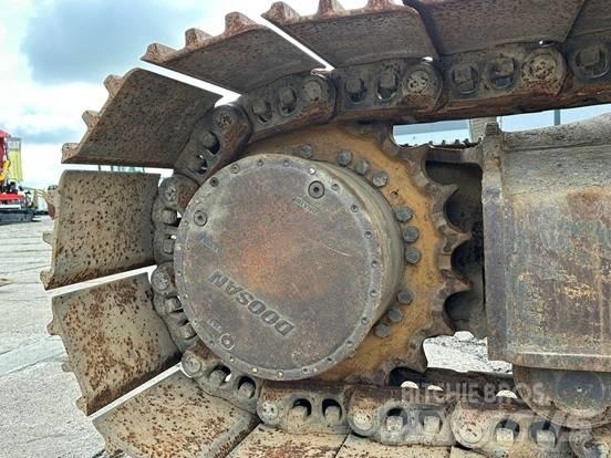 Doosan DX 300 LC-3 Pásová rýpadla