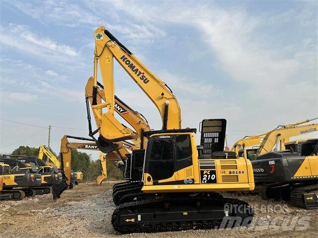 Komatsu PC210-8 Pásová rýpadla