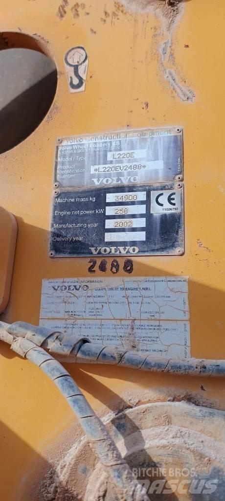 Volvo L 220 E Kolové nakladače
