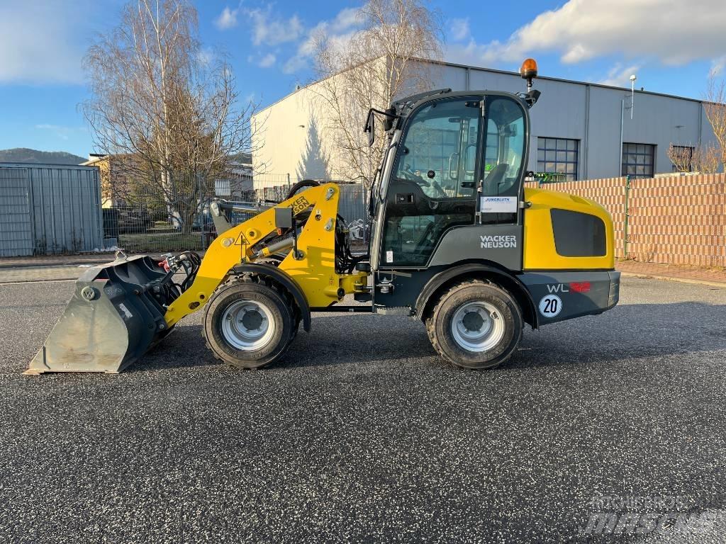 Wacker Neuson WL 32 Kolové nakladače