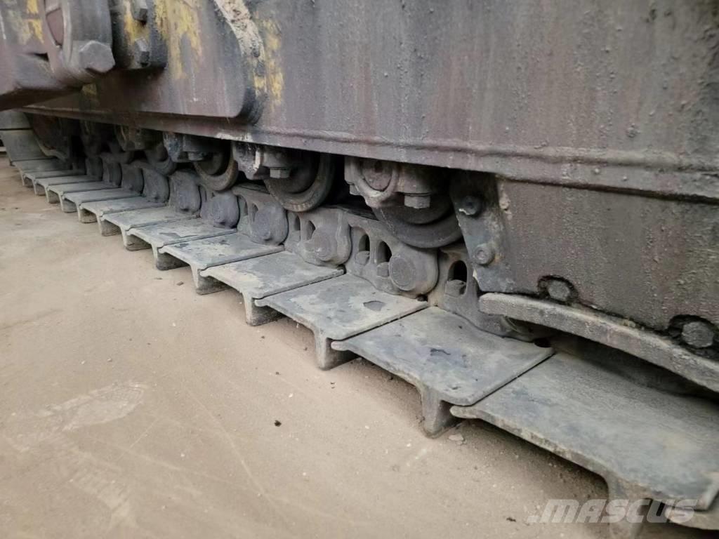 CAT D7G2 Pásové dozery