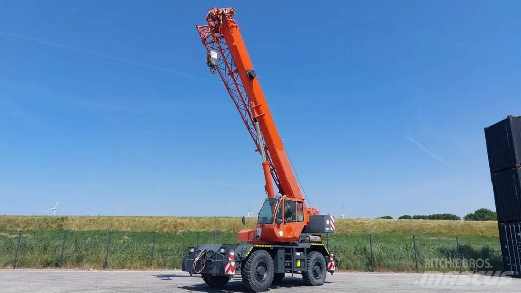 Terex RC30 Jeřáby pro těžký terén
