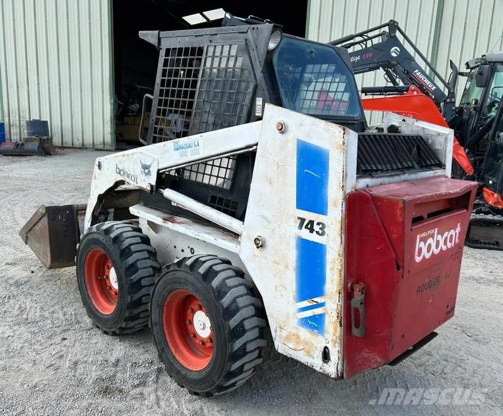 Bobcat 743 Smykem řízené nakladače