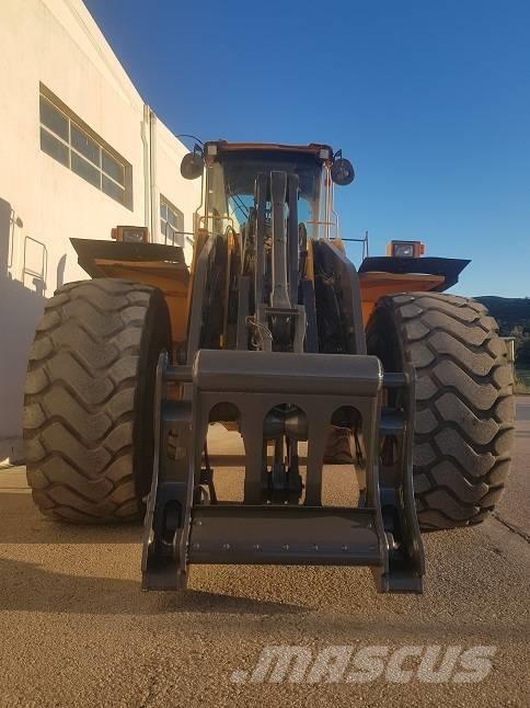 Volvo L220E Kolové nakladače