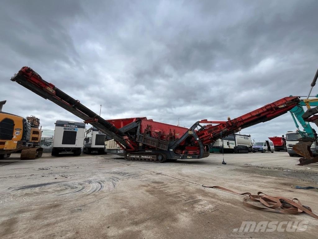 Sandvik QE 241 Třídiče