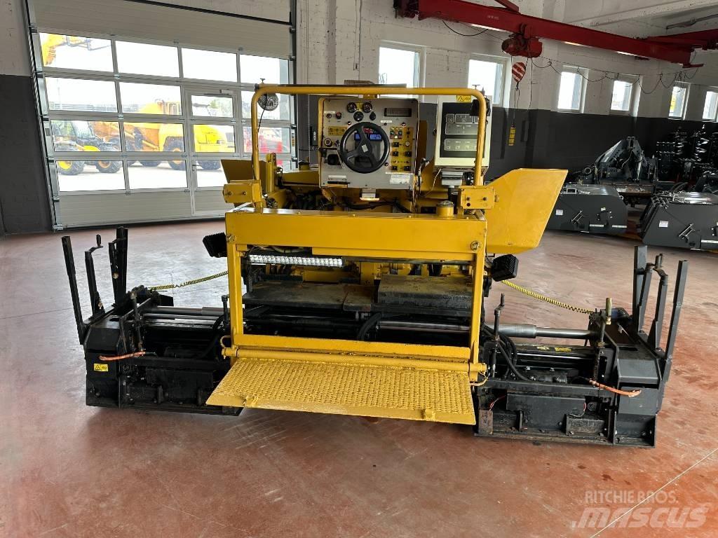 CAT AP 255 E Finišery