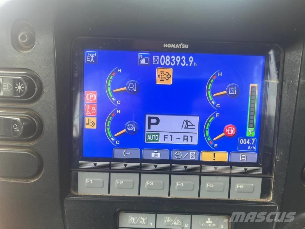 Komatsu 65 PX-17 Pásové dozery