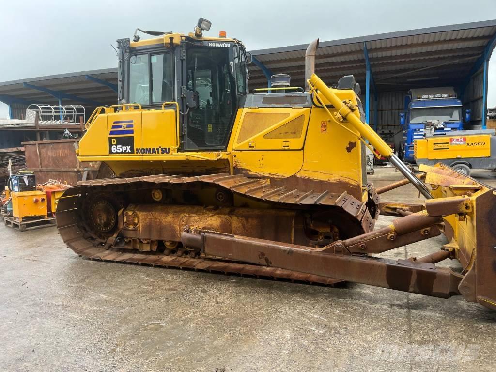 Komatsu 65 PX-17 Pásové dozery