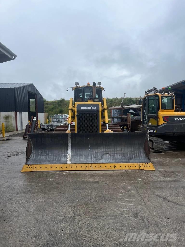 Komatsu 65 PX-17 Pásové dozery