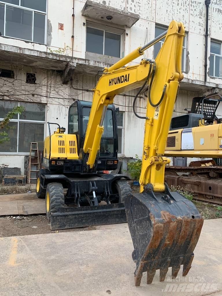 Hyundai Robex 60 W-7 Kolová rýpadla