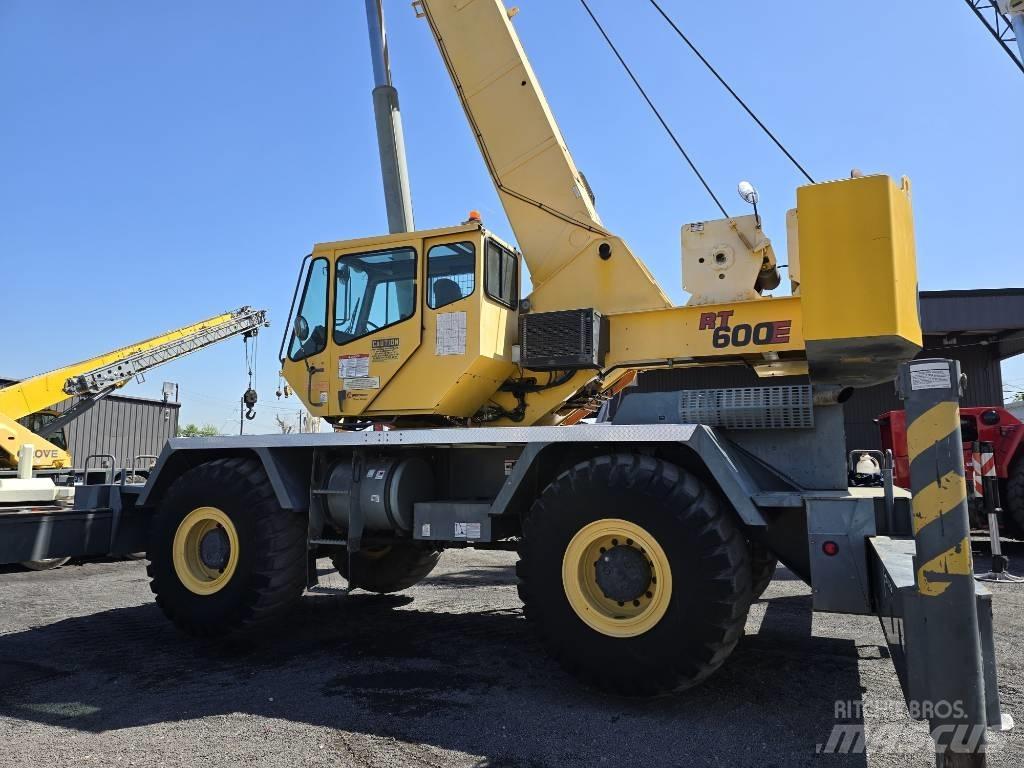 Grove RT 600 E Jeřáby pro těžký terén