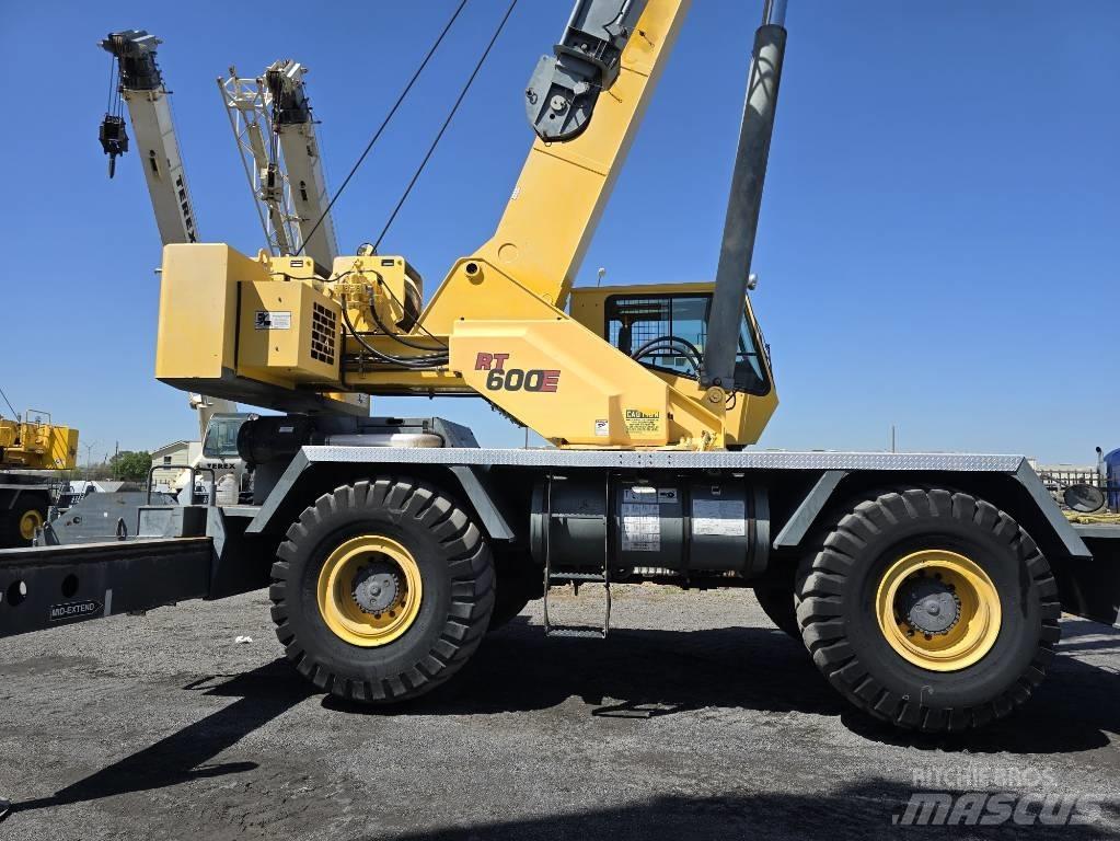 Grove RT 600 E Jeřáby pro těžký terén