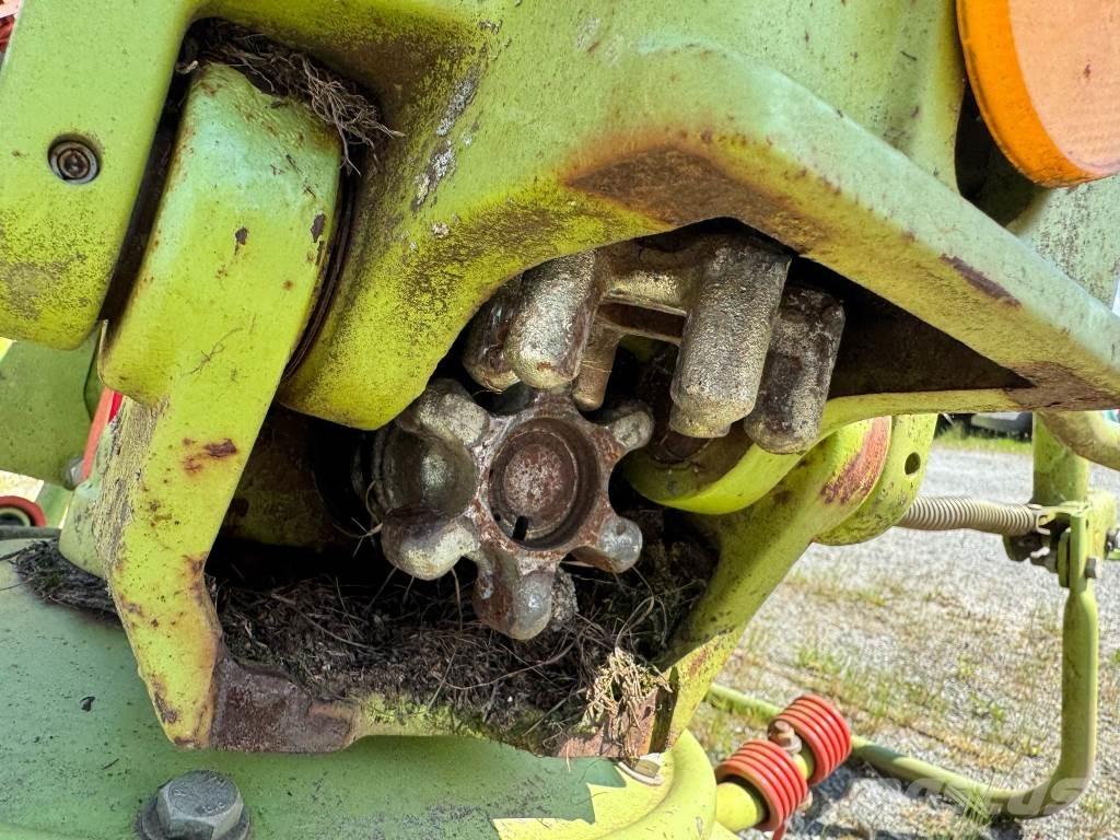 CLAAS VOLTO670 Obraceče a shrabovače sena