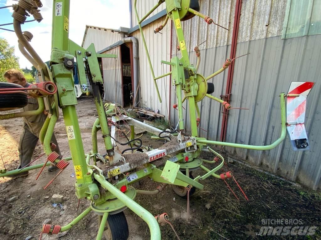 CLAAS VOLTO670 Obraceče a shrabovače sena