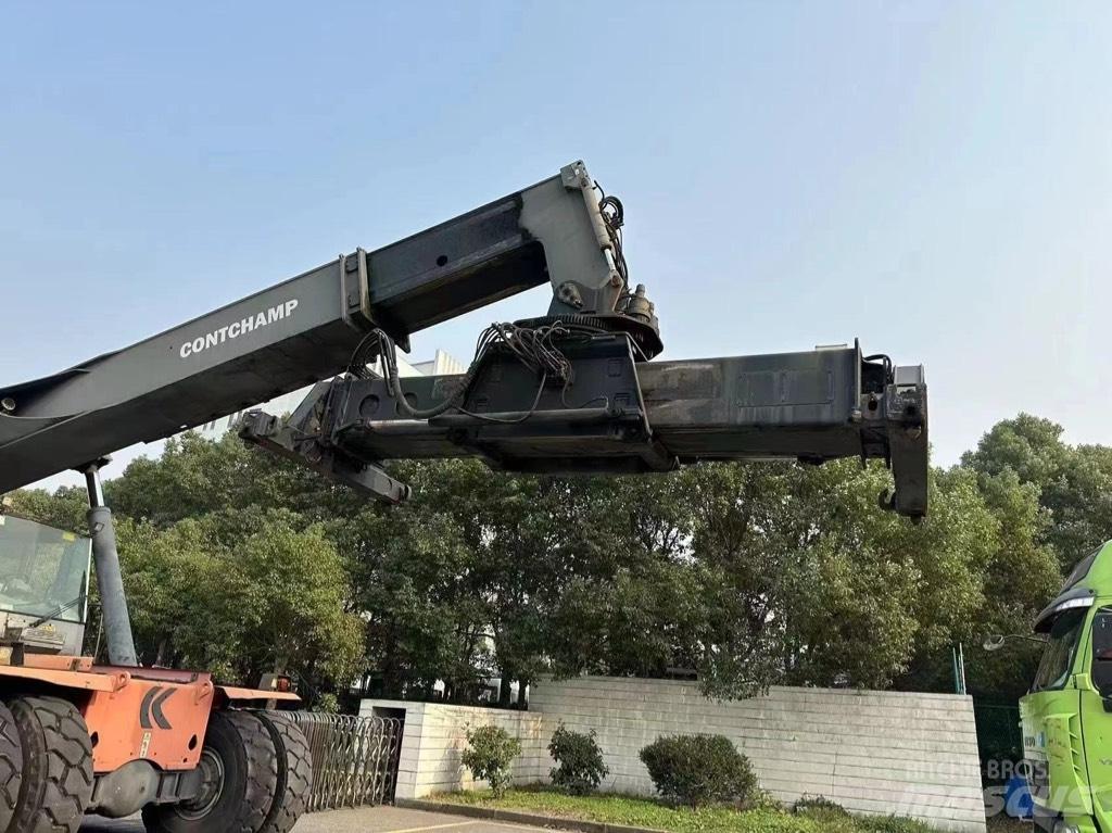 Kalmar M 517 Překladače kontejnerů