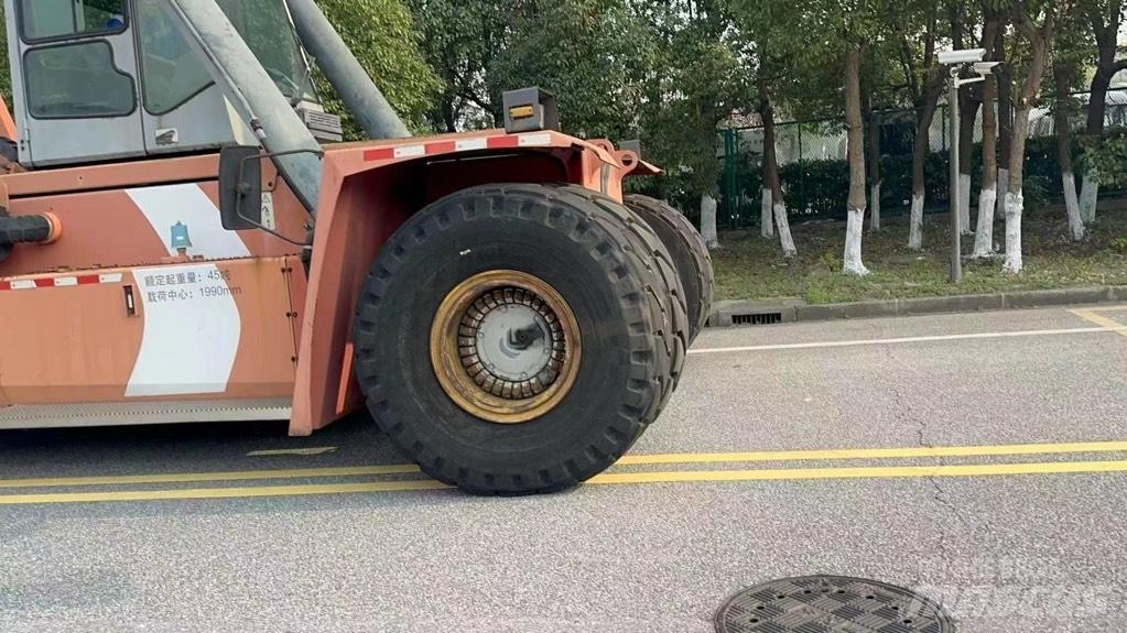 Kalmar M 517 Překladače kontejnerů