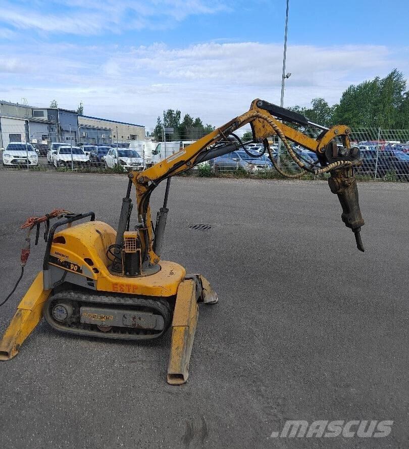 Brokk 90 Demoliční rýpadla