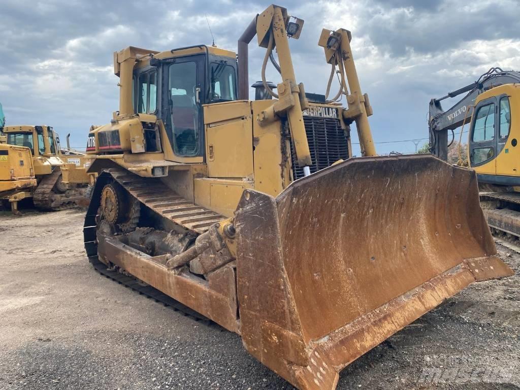 CAT D 7 R Pásové dozery