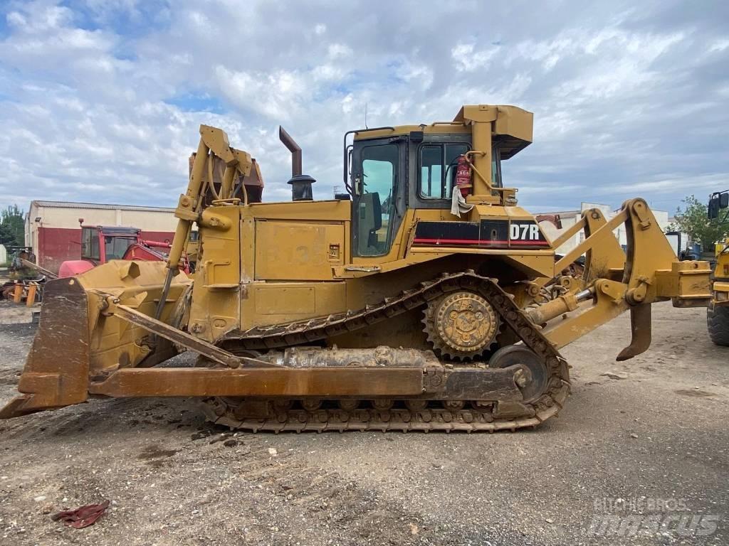 CAT D 7 R Pásové dozery