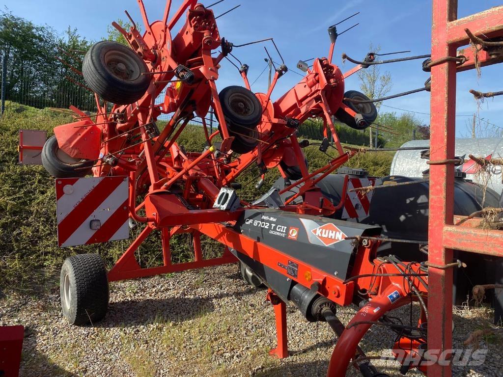 Kuhn GF8702T GII Obraceče a shrabovače sena