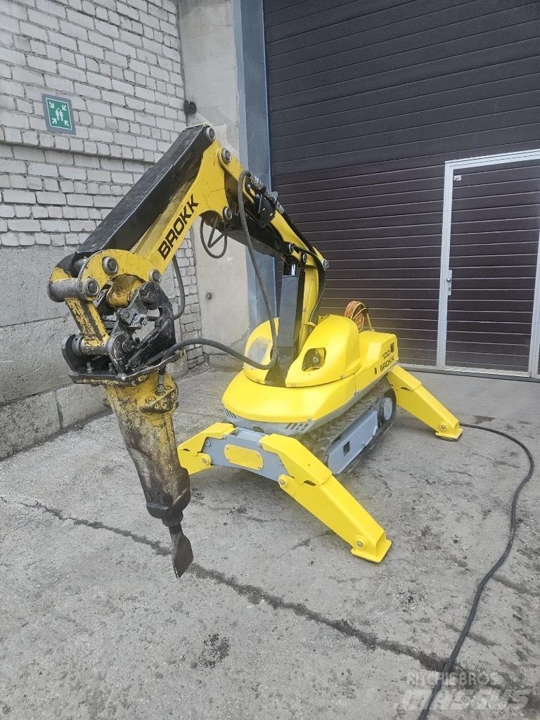 Brokk 100 Demoliční rýpadla
