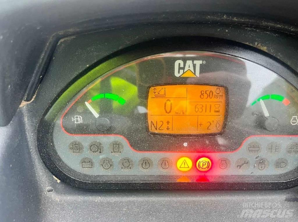 CAT TH336C Teleskopické manipulátory
