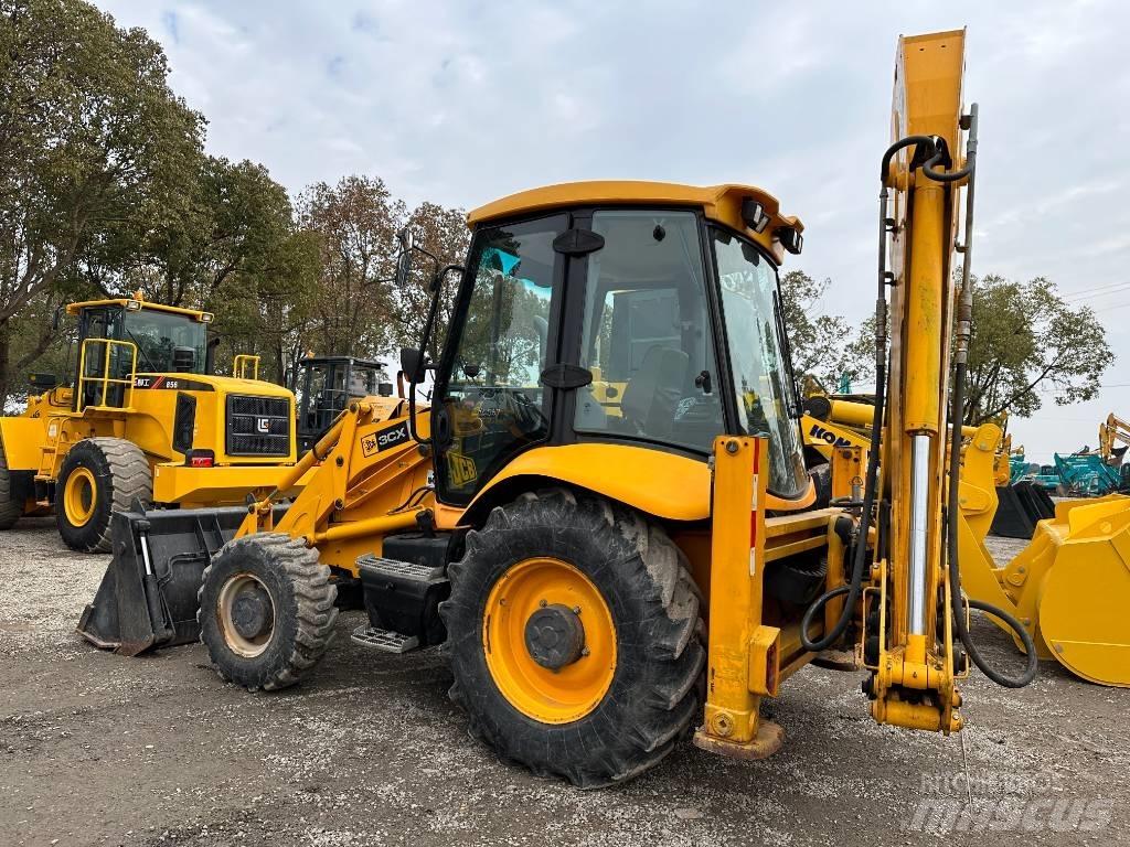 JCB 3 CX Rýpadlo-nakladače