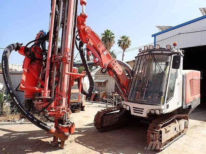 Sandvik DP1100I Povrchové vrtací stroje