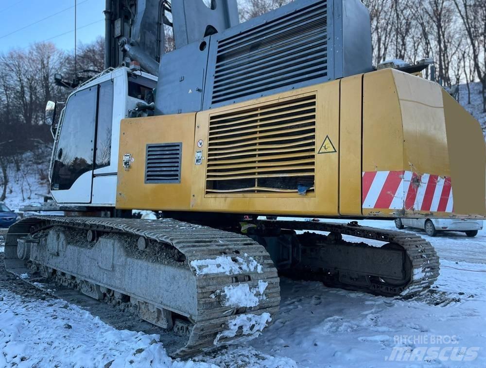 Liebherr LRB 155 Pilířové jeřáby