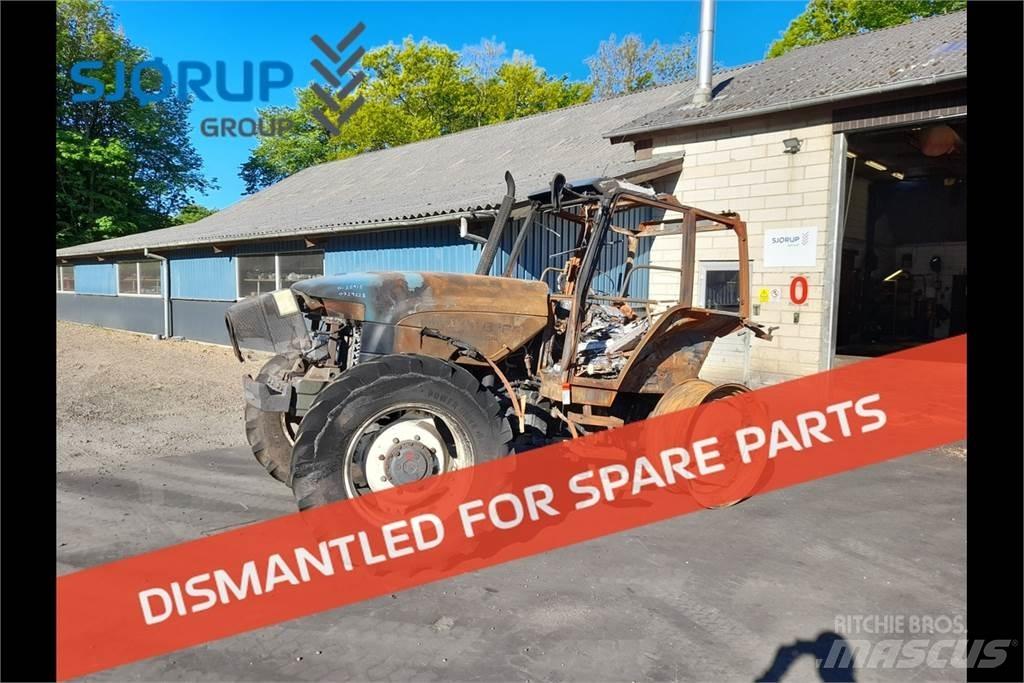 New Holland 8160 Traktory