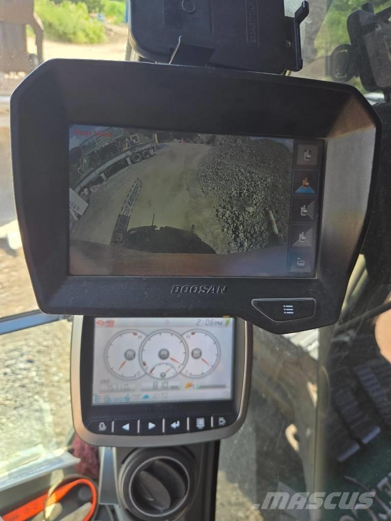 Doosan DX 300 LC-5 Pásová rýpadla