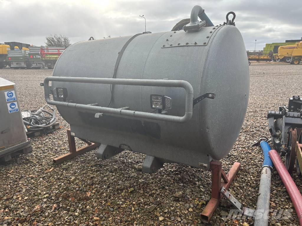 Harsø Fronttank Kalové cisterny