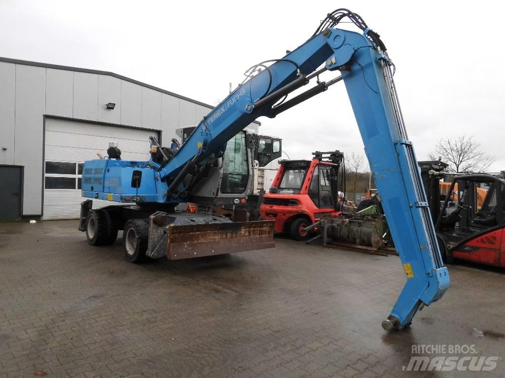 Fuchs MHL 320 Stroje pro manipulaci s odpadem