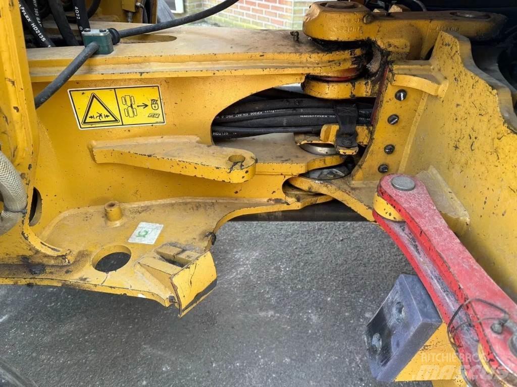 CAT 907M Kolové nakladače