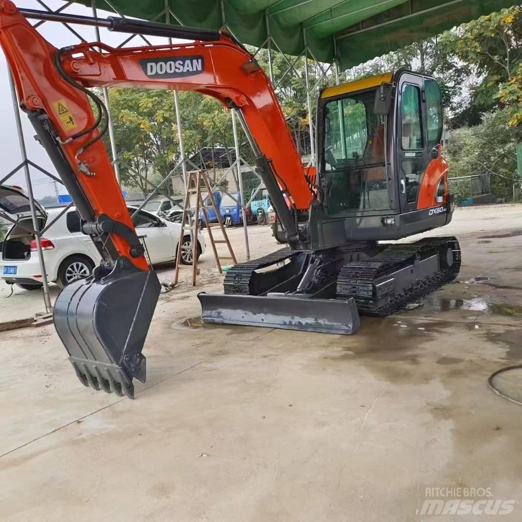 Doosan DX 60-9 C Pásová rýpadla