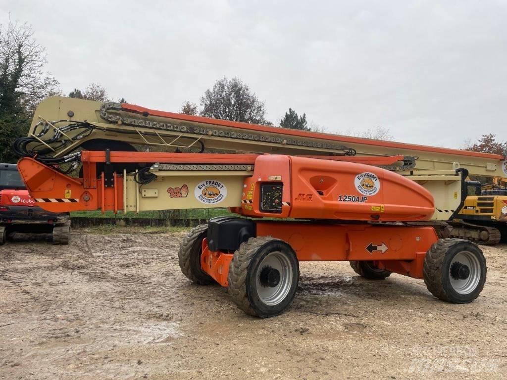 JLG 1250 AJP Kloubové plošiny